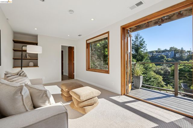 5 Abbott Way, Piedmont, CA 94618