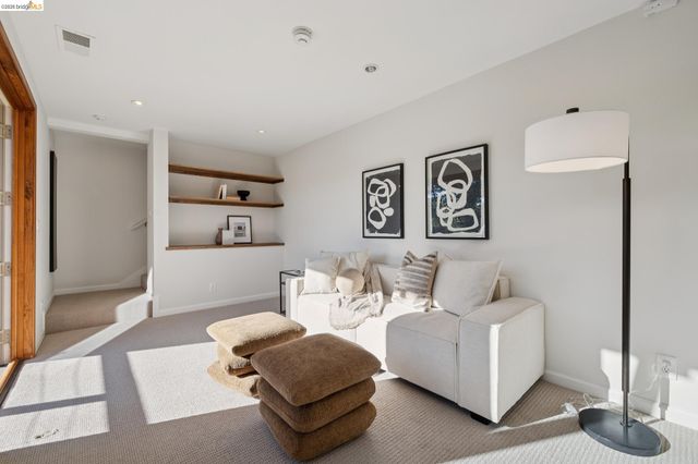 5 Abbott Way, Piedmont, CA 94618