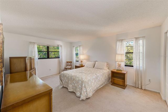 6070 80TH STREET N 415, St Petersburg, FL 33709