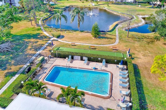 6070 80TH STREET N 415, St Petersburg, FL 33709