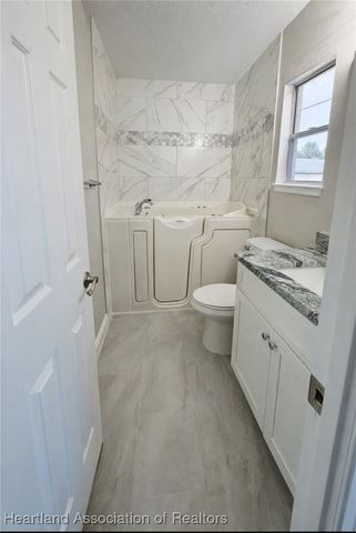 3828 Sunbird Circle, Sebring, FL 33872