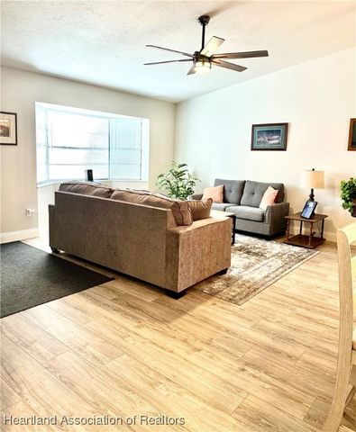 3828 Sunbird Circle, Sebring, FL 33872