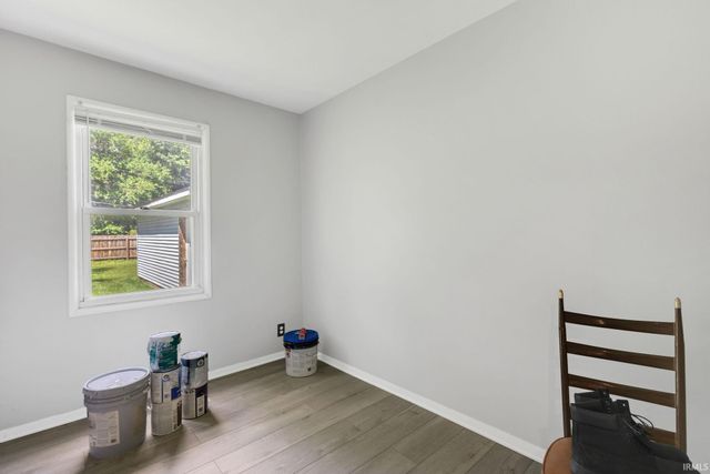 2015 N Elmer Street, South Bend, IN 46628