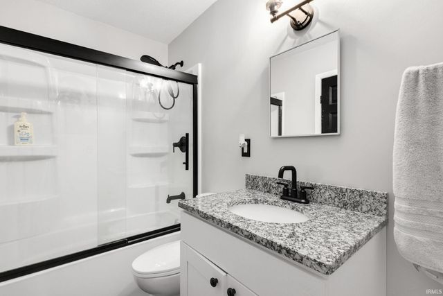 2015 N Elmer Street, South Bend, IN 46628