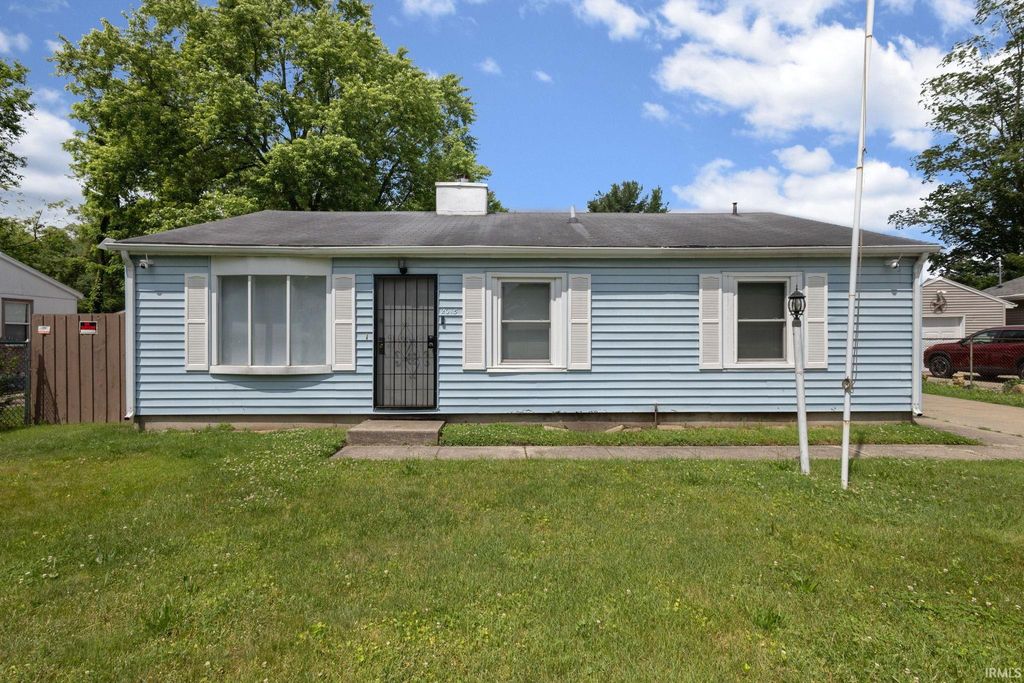 2015 N Elmer Street, South Bend, IN 46628