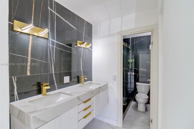 5235 SW 40th Ave 38, Dania Beach, FL 33314