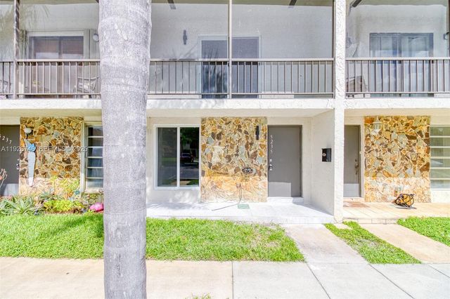 5235 SW 40th Ave 38, Dania Beach, FL 33314