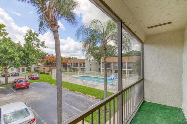 5235 SW 40th Ave 38, Dania Beach, FL 33314