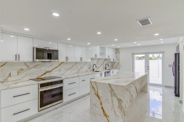 5235 SW 40th Ave 38, Dania Beach, FL 33314