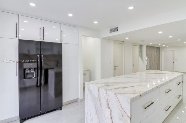 5235 SW 40th Ave 38, Dania Beach, FL 33314