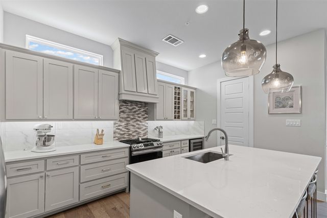 2741 Merrimac Street 101, Fort Worth, TX 76107