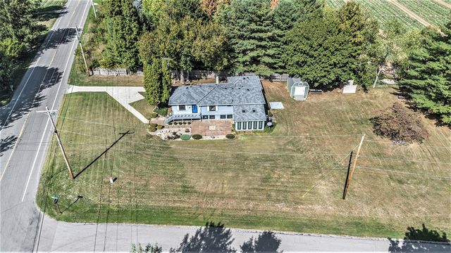 5869 River Road, Sodus, MI 49126