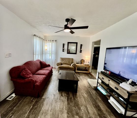 431 Elm St, Baxter, TN 38544