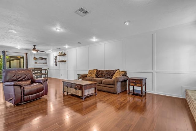 509 Glen Haven Drive, Conroe, TX 77385