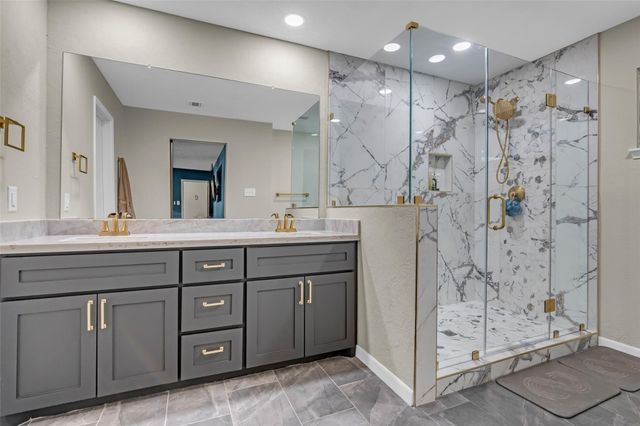 509 Glen Haven Drive, Conroe, TX 77385