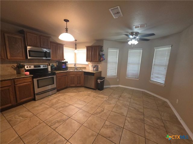 1212 Redstone Drive, Temple, TX 76502