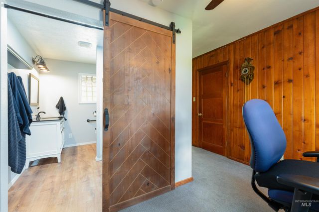 2925 W Parke Circle Dr, Boise, ID 83705