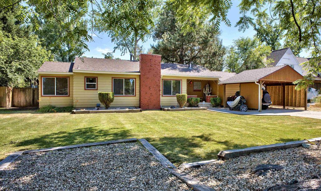 2925 W Parke Circle Dr, Boise, ID 83705