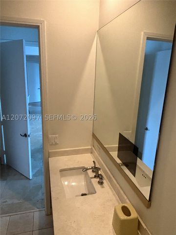900 Brickell Key Blvd 2602, Miami, FL 33131