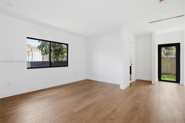 1911 SW 18th Avenue, Miami, FL 33145