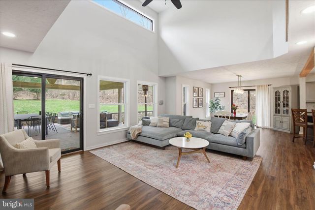 605 LAUREL RIDGE RD, Reinholds, PA 17569