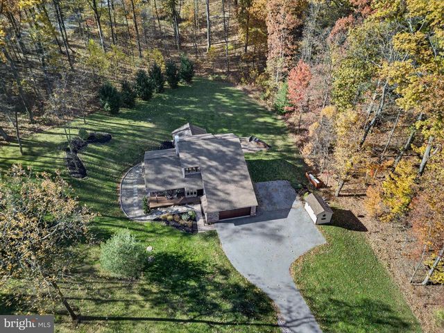 605 LAUREL RIDGE RD, Reinholds, PA 17569