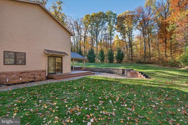 605 LAUREL RIDGE RD, Reinholds, PA 17569