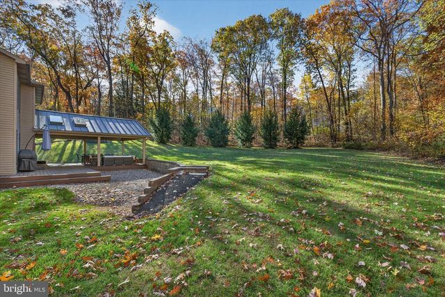 605 LAUREL RIDGE RD, Reinholds, PA 17569