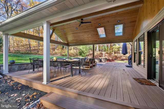 605 LAUREL RIDGE RD, Reinholds, PA 17569