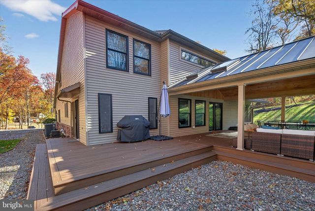 605 LAUREL RIDGE RD, Reinholds, PA 17569