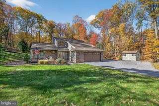 605 LAUREL RIDGE RD, Reinholds, PA 17569