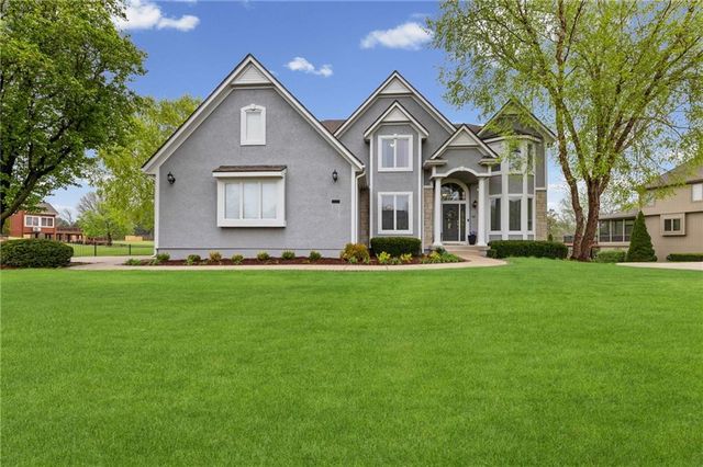 14501 Grandview Street, Overland Park, KS 66221