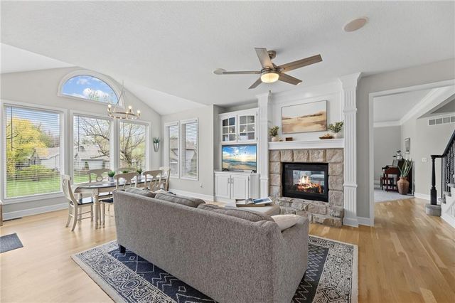 14501 Grandview Street, Overland Park, KS 66221