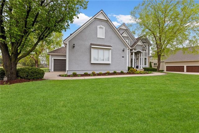 14501 Grandview Street, Overland Park, KS 66221