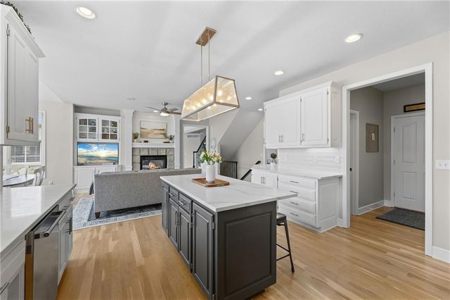 14501 Grandview Street, Overland Park, KS 66221