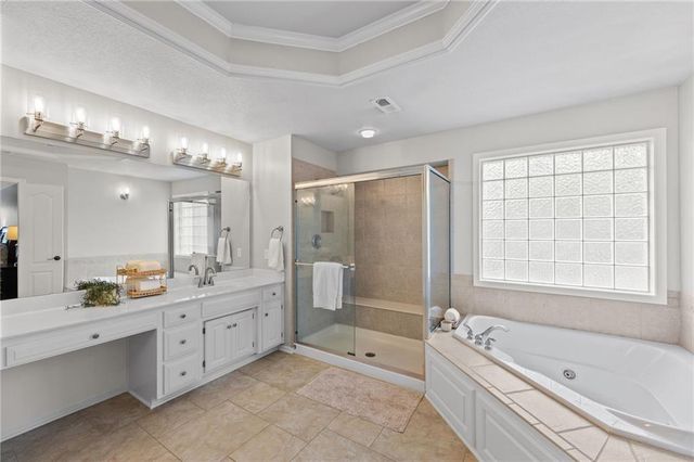14501 Grandview Street, Overland Park, KS 66221