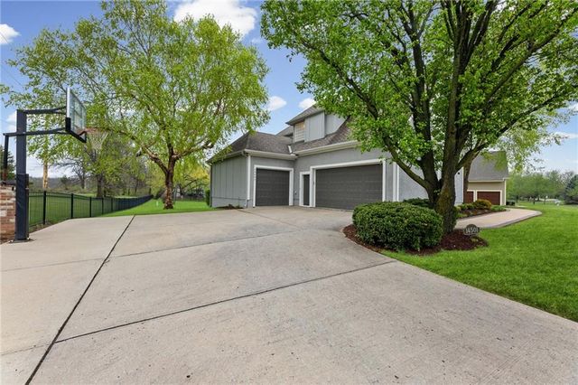 14501 Grandview Street, Overland Park, KS 66221