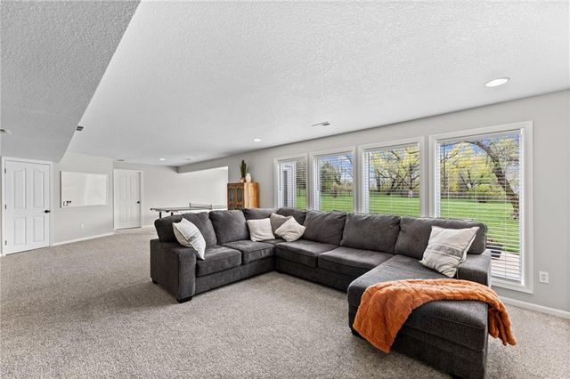 14501 Grandview Street, Overland Park, KS 66221
