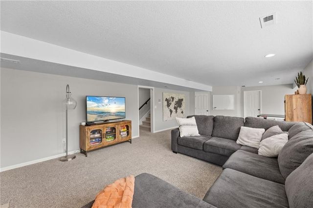 14501 Grandview Street, Overland Park, KS 66221