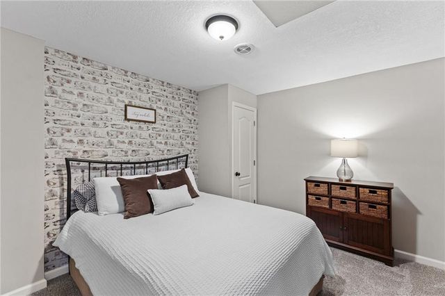 14501 Grandview Street, Overland Park, KS 66221