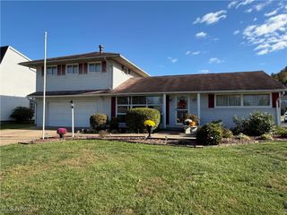 518 Riverview Drive, Belmont, WV 26134