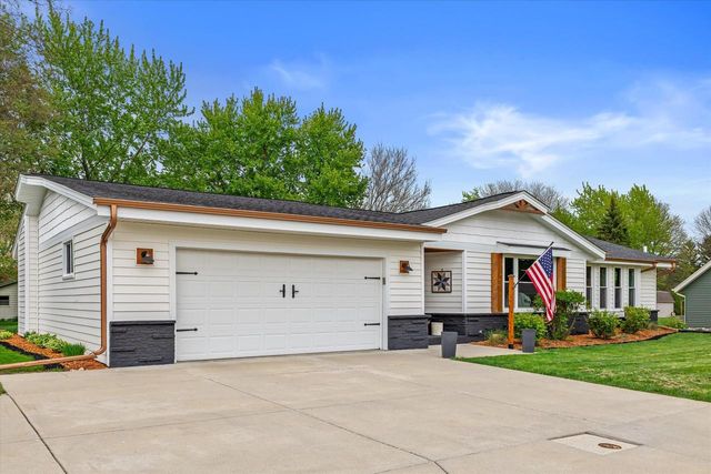 W163S7346 Bay Lane DRIVE, Muskego, WI 53150
