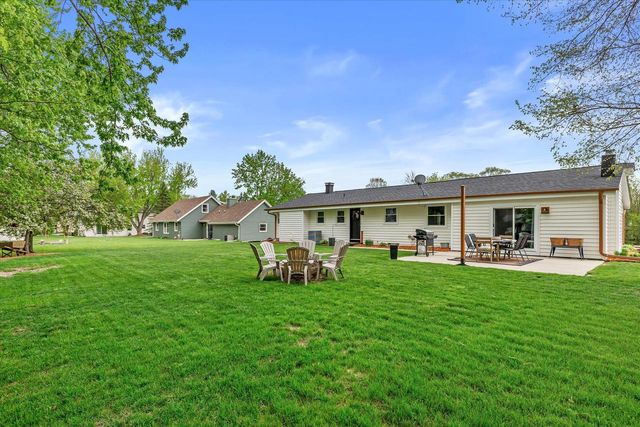 W163S7346 Bay Lane DRIVE, Muskego, WI 53150