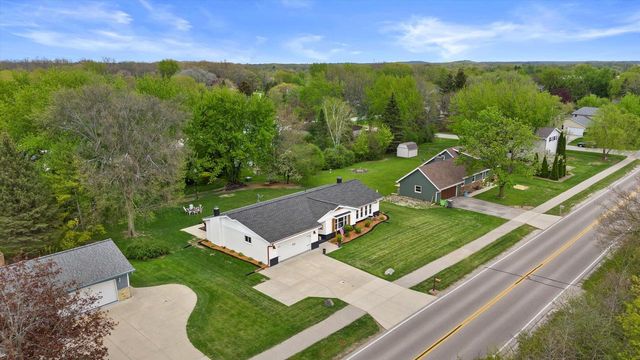 W163S7346 Bay Lane DRIVE, Muskego, WI 53150