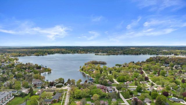W163S7346 Bay Lane DRIVE, Muskego, WI 53150