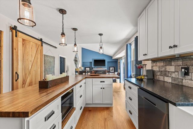 W163S7346 Bay Lane DRIVE, Muskego, WI 53150