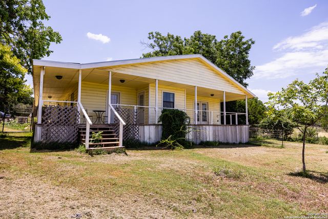 904 State Highway 173, Bandera, TX 78003