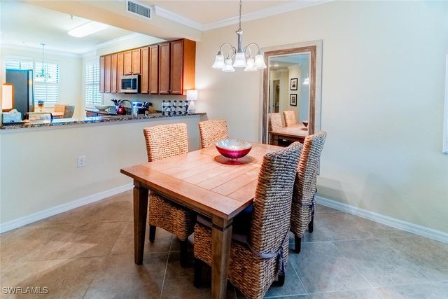 9826 Giaveno CIR 1511, Naples, FL 34113