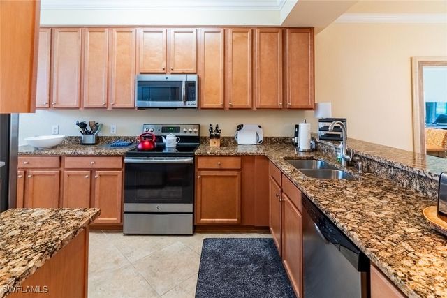 9826 Giaveno CIR 1511, Naples, FL 34113