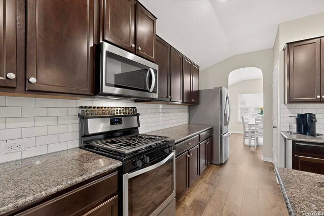 923 House Sparrow, San Antonio, TX 78253